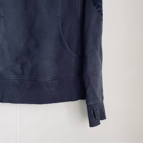 Lululemon floral flocked back zip pullover front pocket navy blue size 6 - Picture 7 of 11